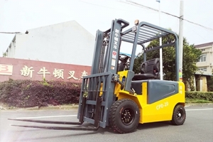 如何給長(zhǎng)時(shí)間不用的3噸電動(dòng)叉車(chē)充電？