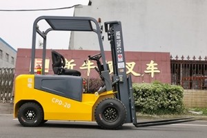 如何檢查和裝配電動叉車的油缸？
