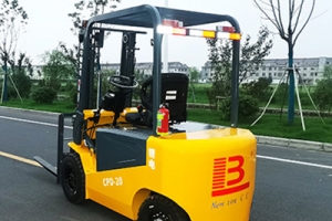 江蘇電動叉車廠家如何建立正確的服務(wù)心態(tài)？