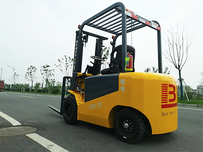 電動(dòng)叉車