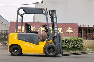 提升物流效率：四輪平衡重式內(nèi)燃叉車槽鋼設(shè)計(jì)與應(yīng)用分析
