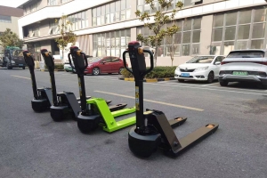 庫叉叉車：創(chuàng)新設(shè)計提升物流搬運(yùn)效率